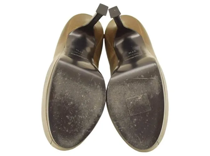 Yves Saint Laurent Zapatos de tacón Dorado 