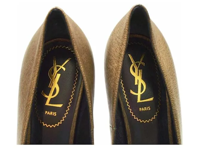 Yves Saint Laurent Zapatos de tacón Dorado 