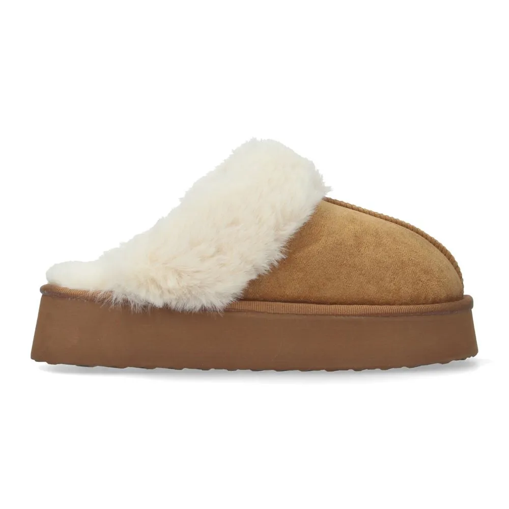Zapatilla de casa estilo australiano cálidas forradas de pelo de plataforma y puntera redonda color