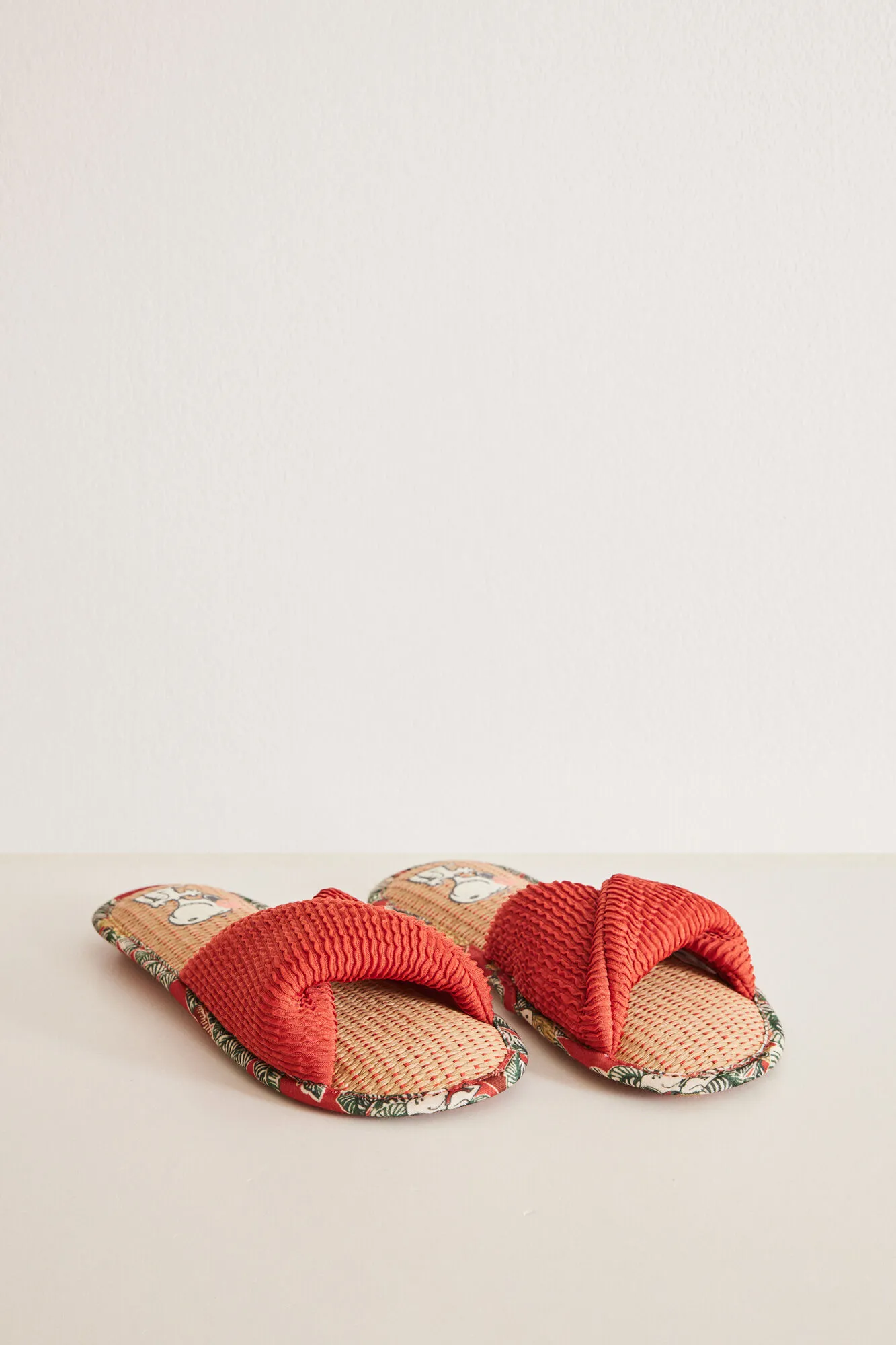 Zapatillas abiertas casa naranja