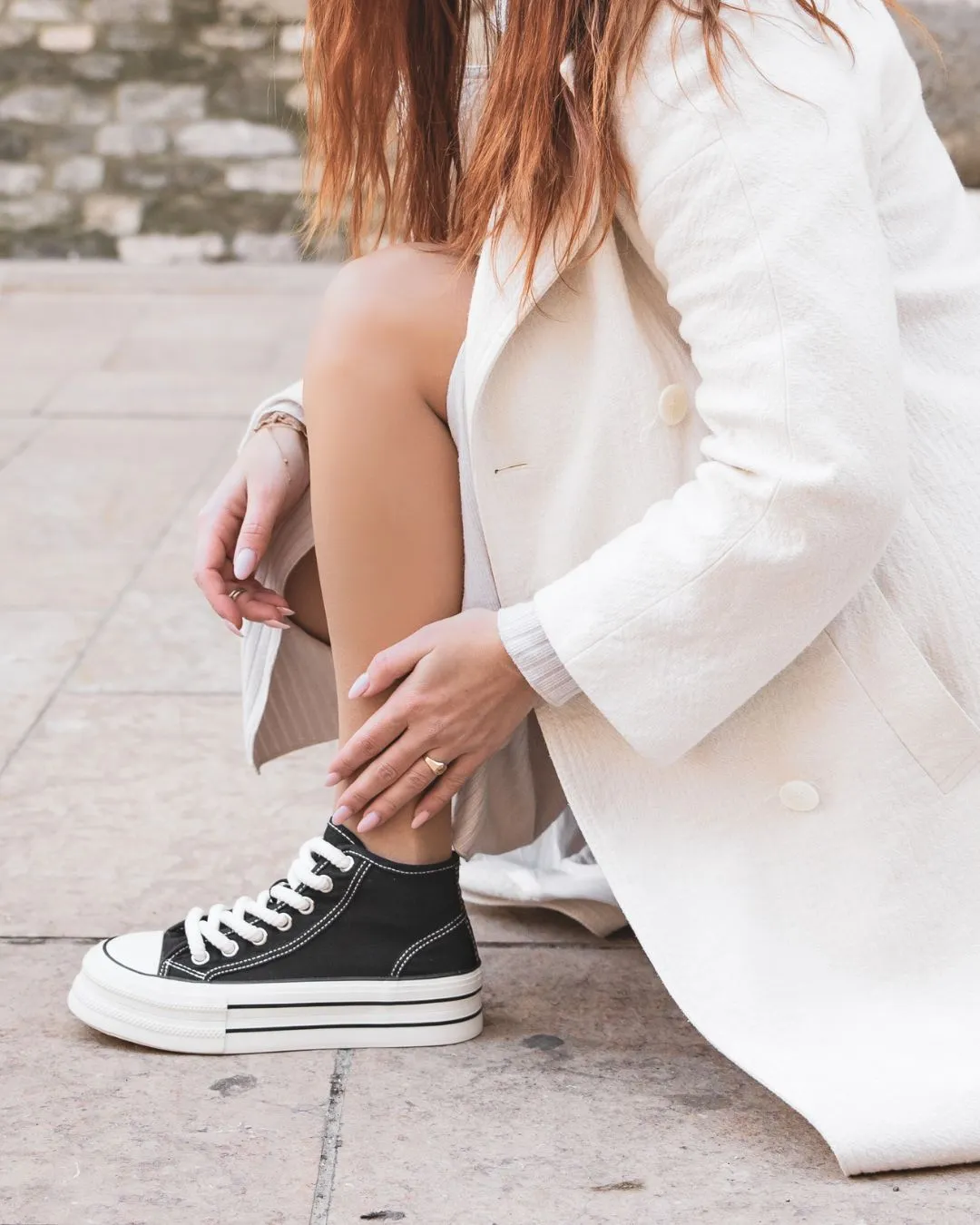 ZAPATILLAS ALTAS DE LONA NEGRA PARA MUJER  MAEVE