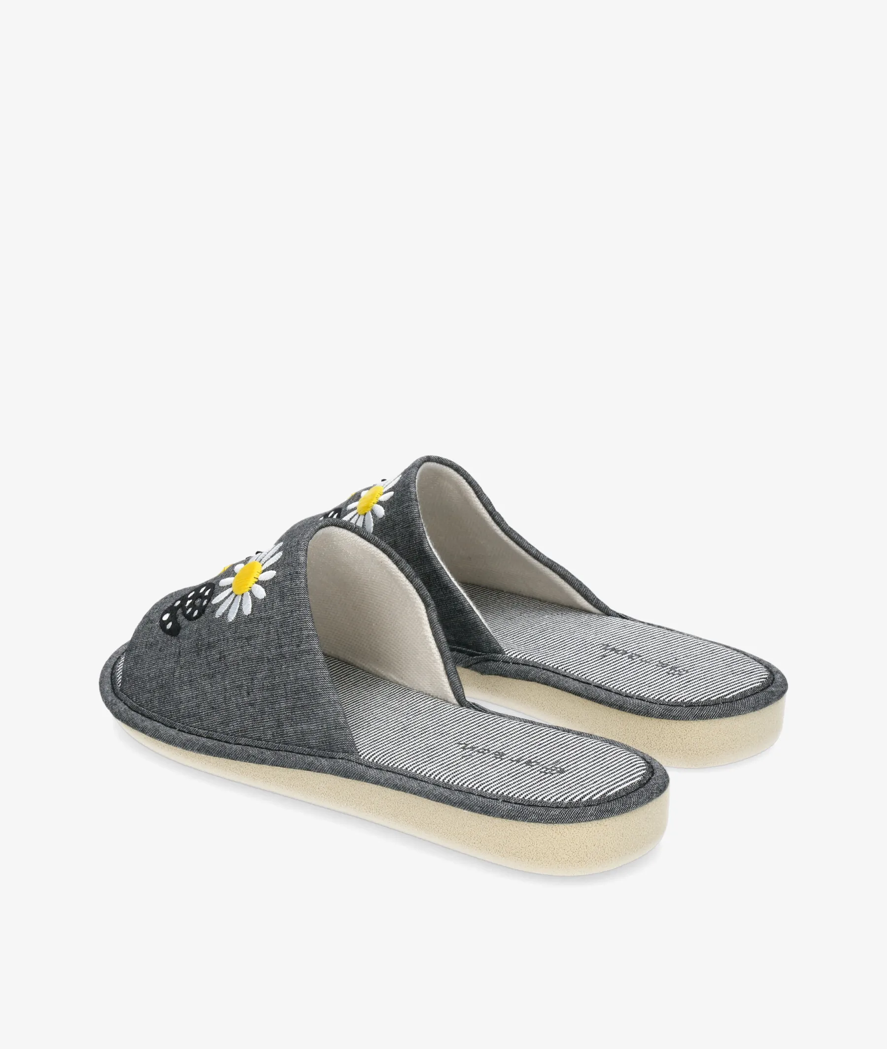 Zapatillas de casa  en color negro para mujer