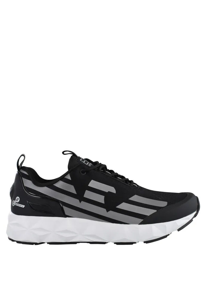 Zapatillas negras con maxilogo aguila plateado y suela blanca