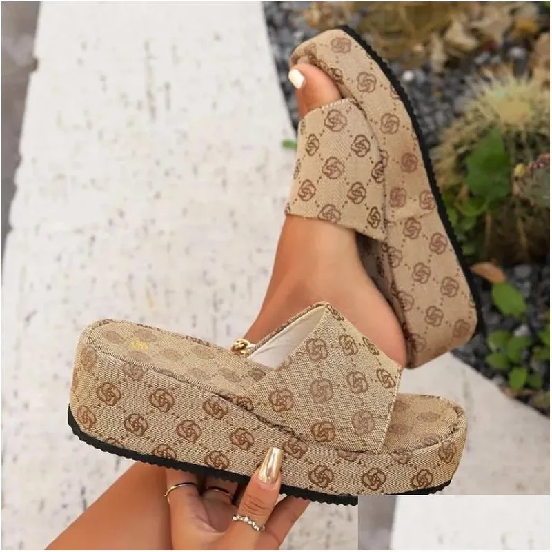 Zapatillas para mujeres tobogán marcas de verano sandalias de verano diseñador de moda zapatos de suela suave playa transpirable