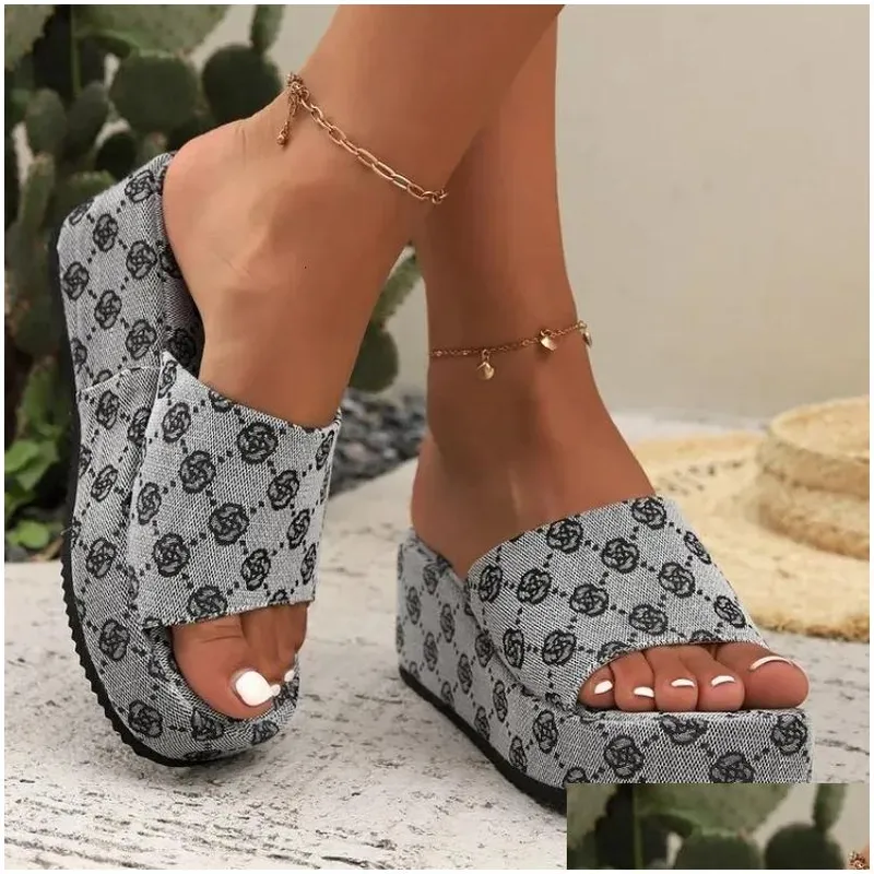 Zapatillas para mujeres tobogán marcas de verano sandalias de verano diseñador de moda zapatos de suela suave playa transpirable