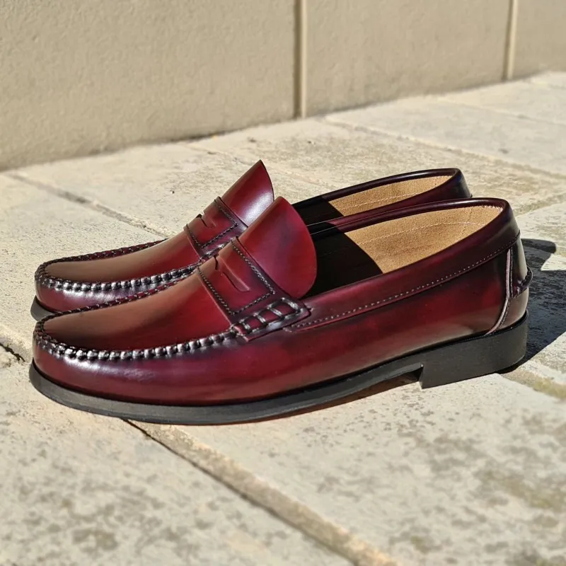 Zapatos Castellanos Hombre Piel Florentic Antifaz Suela Cuero 701 Burdeos, de Manuel Medrano