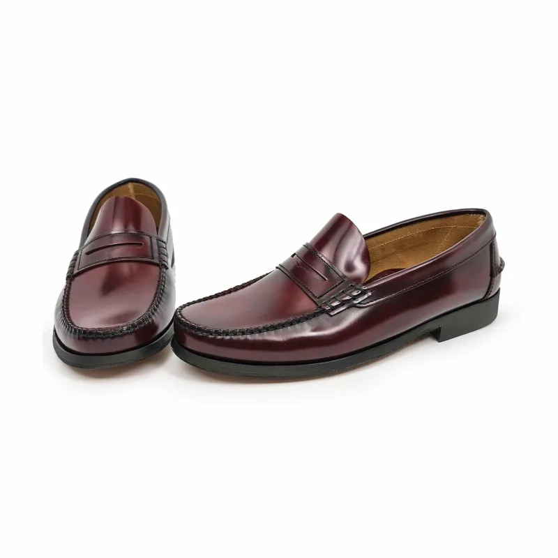 Zapatos Castellanos Hombre Piel Florentic Antifaz Suela Cuero 701 Burdeos, de Manuel Medrano