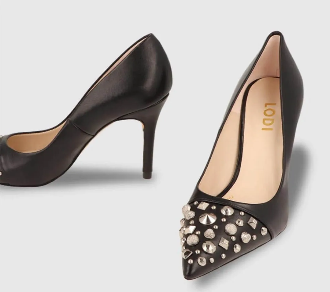 Zapatos de salón con puntera de tachas Sompo