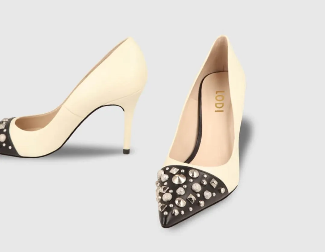 Zapatos de salón con puntera de tachas Sompo