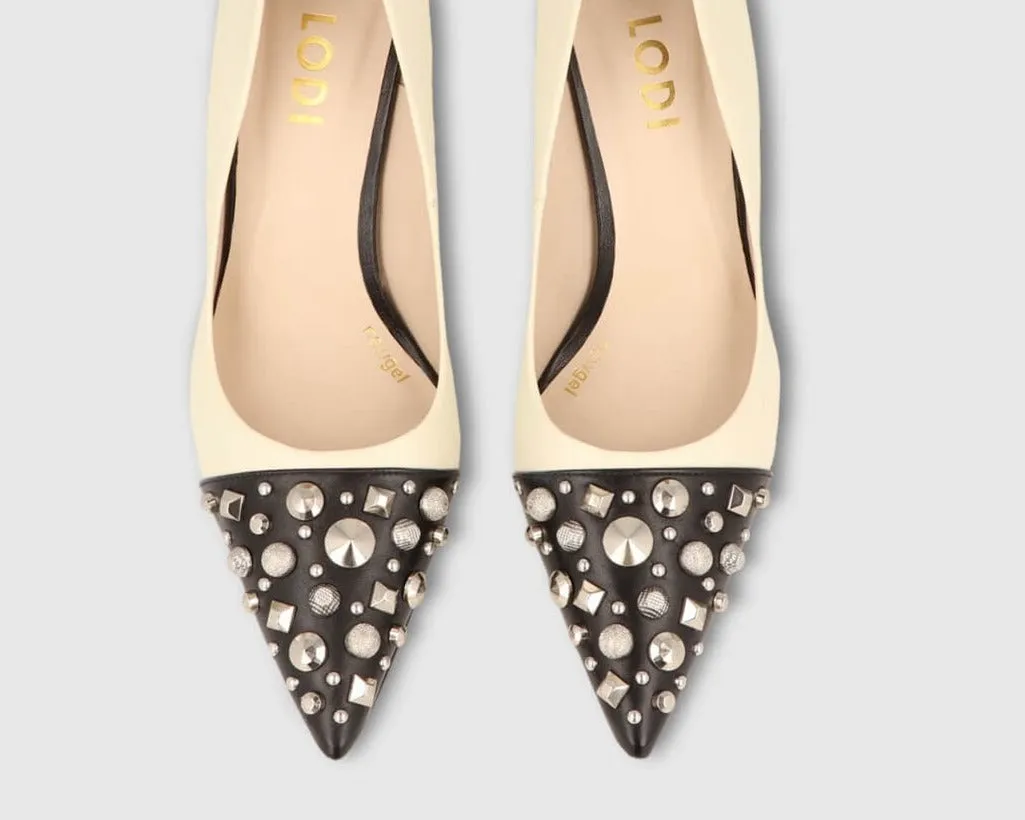 Zapatos de salón con puntera de tachas Sompo