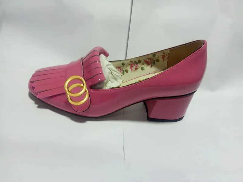 Zapatos de vestir en el bote mediano zapatos de diseño de zapatos de cuero tacones gruesos tacones altos 100% de taselas de vaca